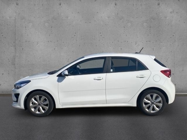 Gebraucht Kia Rio Vision 84 PS (61 kW) 2022 Weiß Limousine