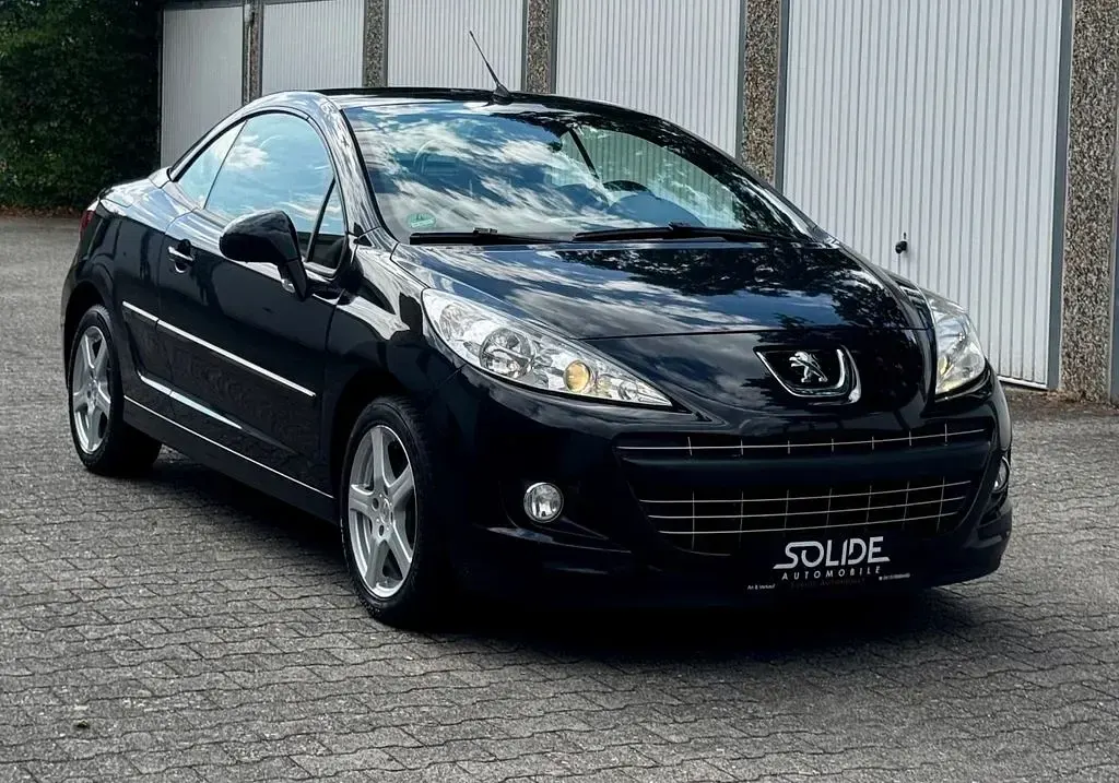Gebraucht Peugeot 207 CC Allure 120 PS (88 kW) 2012 Schwarz Cabrio