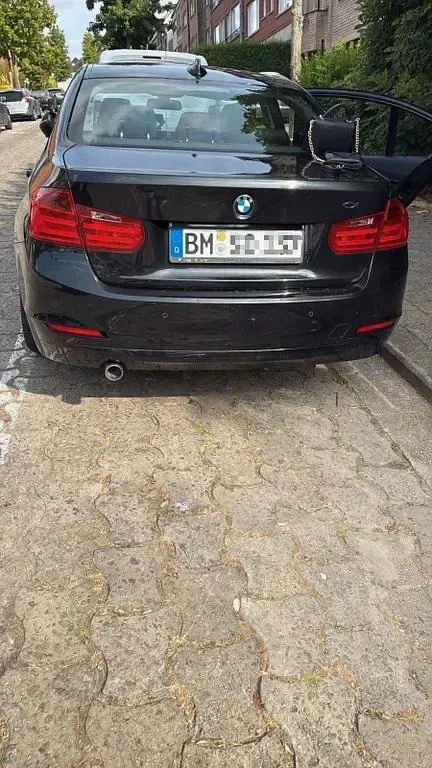 Gebraucht BMW 316 Luxury Line 116 PS (85 kW) 2014 Schwarz Limousine