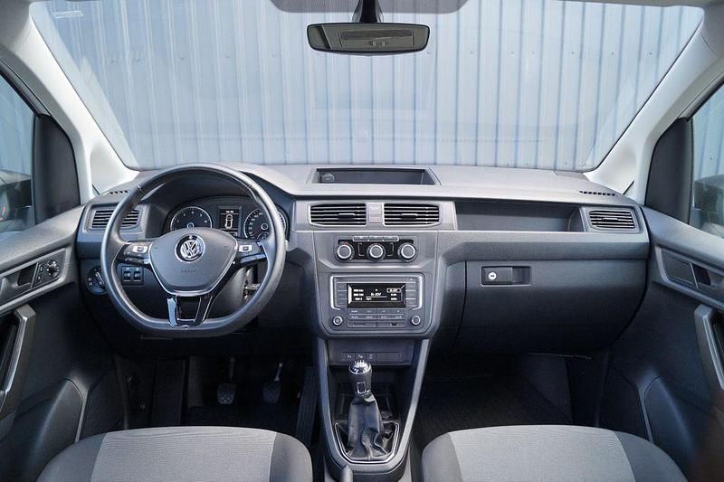 Gebraucht VW Caddy Maxi 131 PS (96 kW) 2019 Weiß Van / Kleinbus