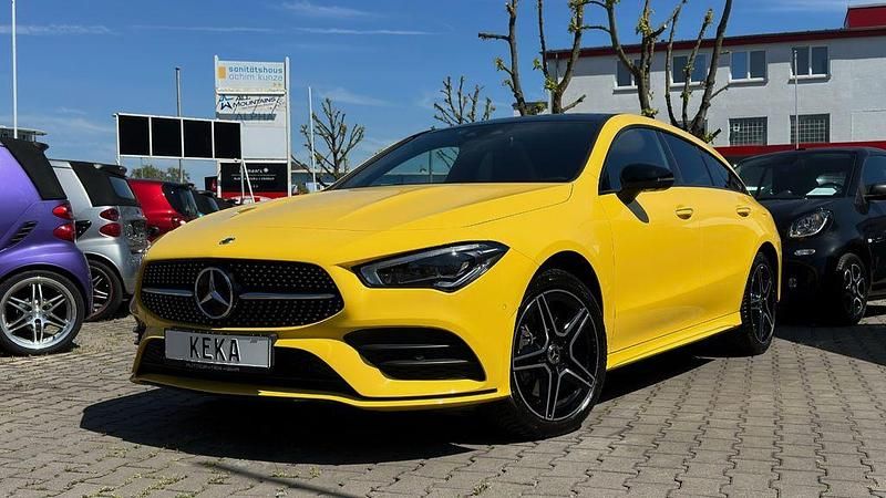 Gelb Gebraucht 2022 Mercedes CLA250e Shooting Brake AMG line Kombi | 32.490 € (Fairer Preis) - Bild 1/4