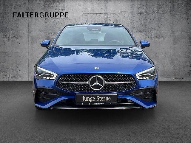 Blau Gebraucht 2023 Mercedes CLA220 Shooting Brake AMG line Kombi | 38.690 € (Teuer) - Bild 1/4