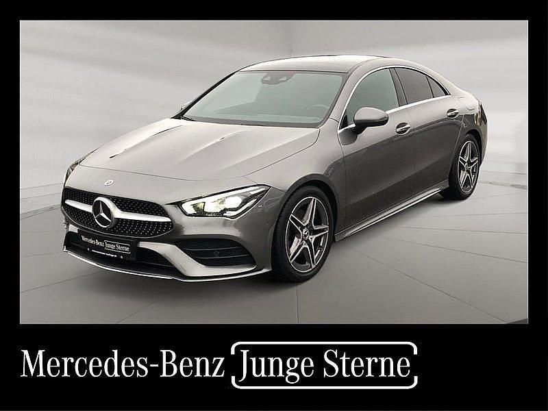 Mountaingrau metallic Gebraucht 2021 Mercedes CLA220 AMG Limousine | 33.890 € (Fairer Preis) - Bild 1/4