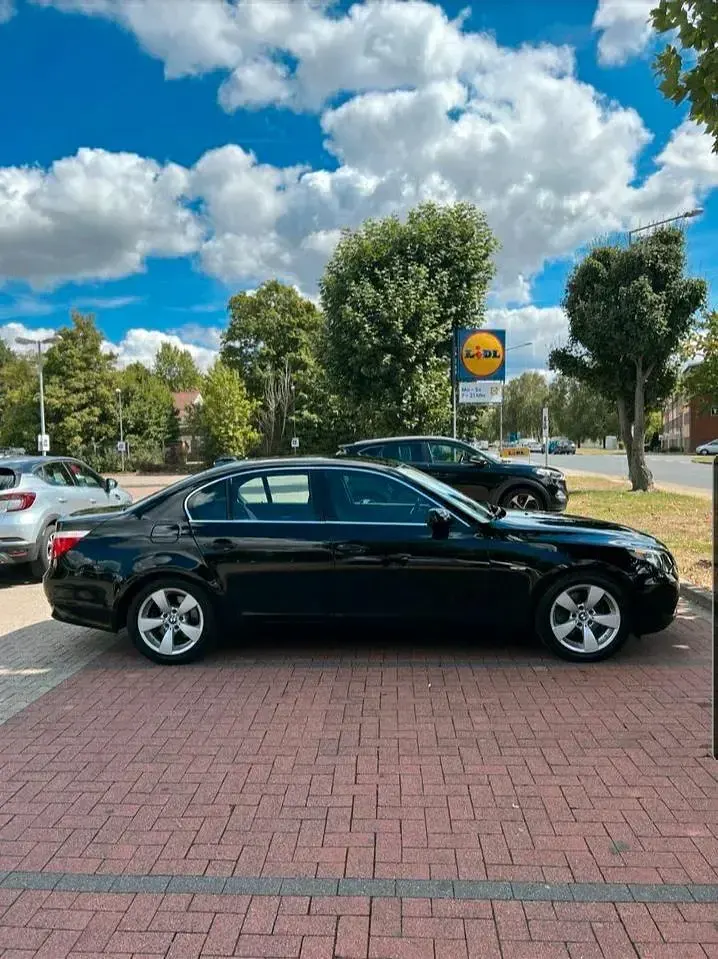 Gebraucht BMW 520 2005 Schwarz Limousine