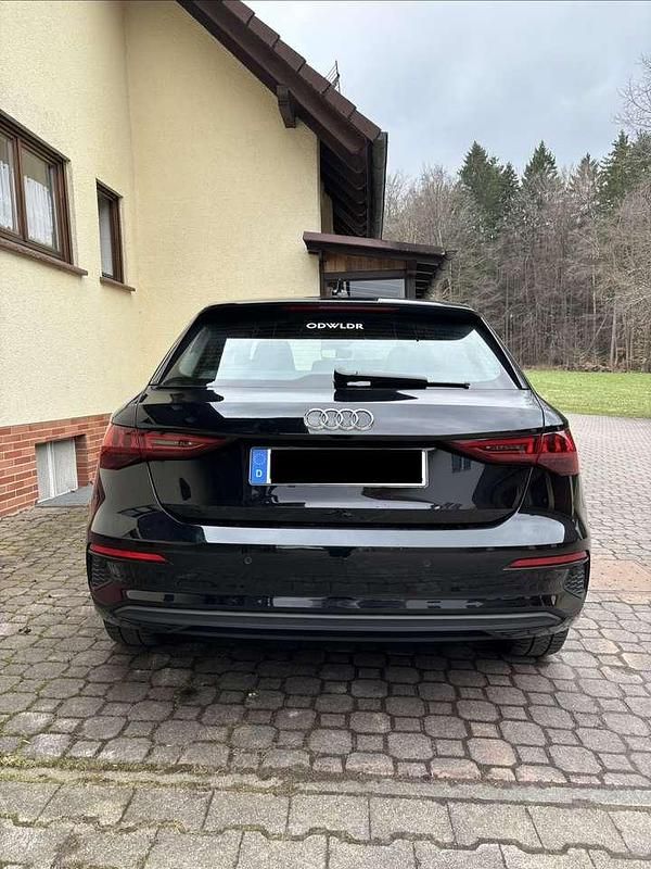 Gebraucht Audi A3 e-tron Basis 150 PS (110 kW) 2021 Schwarz Kleinwagen