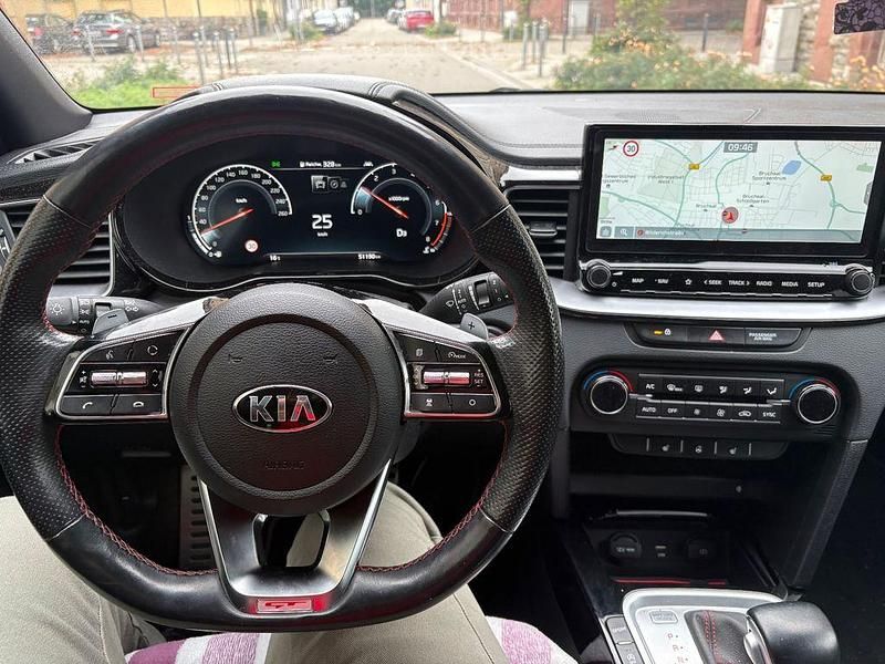 Weiß Gebraucht 2021 Kia Ceed GT Limousine | 22.700 € (Guter Preis) - Bild 1/4