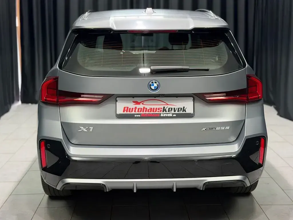 Gebraucht BMW X1 M Sport 136 PS (100 kW) 2023 Grau SUV