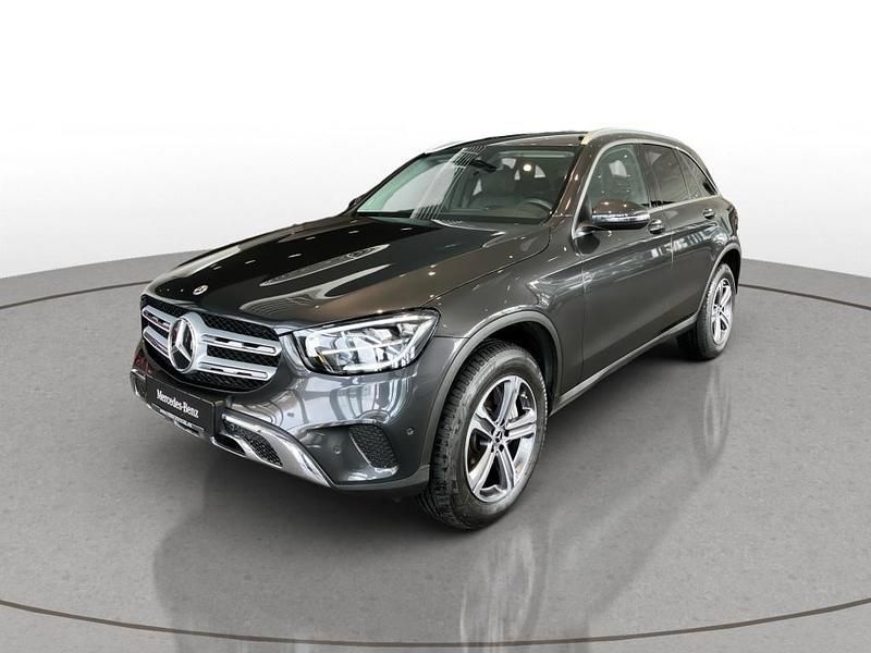 Gebraucht Mercedes GLC300e AMG line 194 PS (142 kW) 2022 Metalliclack graphitgrau (metallic) SUV