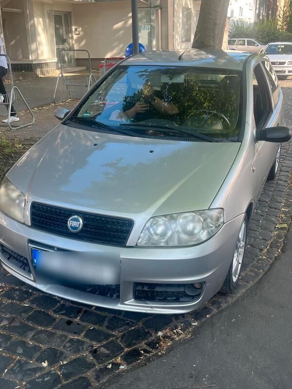 Silber Gebraucht 2005 Fiat Punto Kleinwagen | 899 € - Bild 1/4