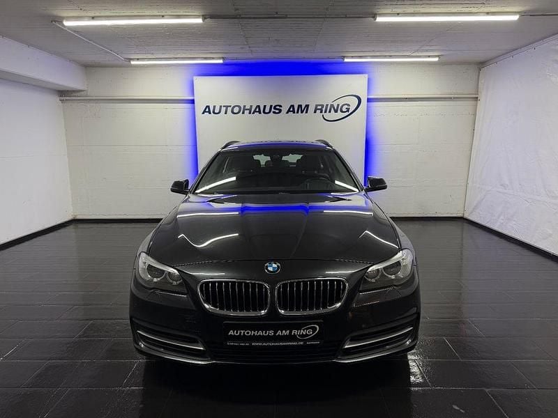 Gebraucht BMW 520 Comfort Edition 190 PS (139 kW) 2015 Grau Kombi
