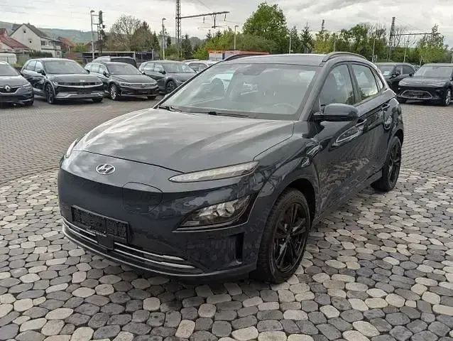 Gebraucht Hyundai Kona Select 100 kW (136 PS) 2022 Blau SUV