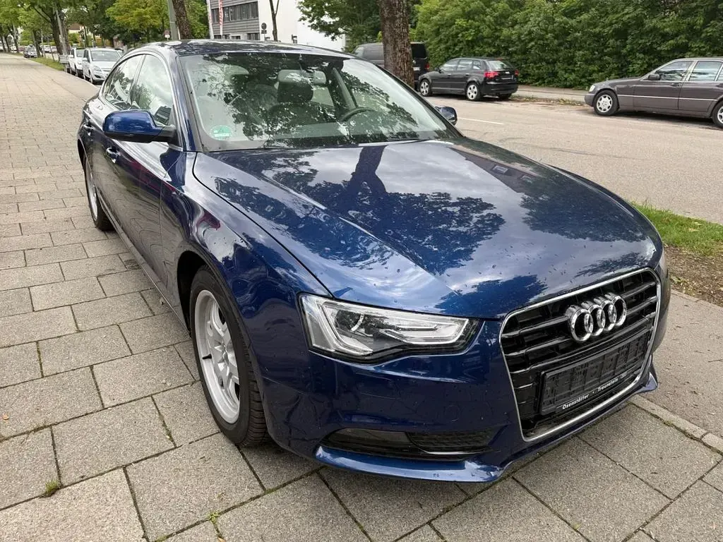 Gebraucht Audi A5 Sportback 170 PS (125 kW) 2013 Blau Kleinwagen