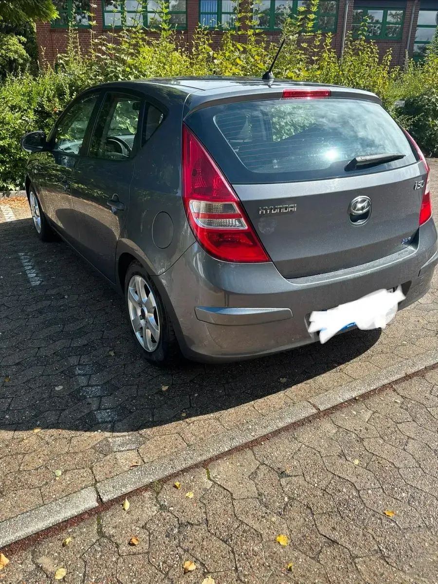 Gebraucht Hyundai i30 109 PS (80 kW) 2010 Limousine