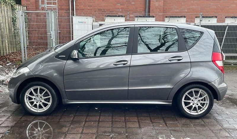 Gebraucht Mercedes A180 Avantgarde 116 PS (85 kW) 2009 Grau Limousine