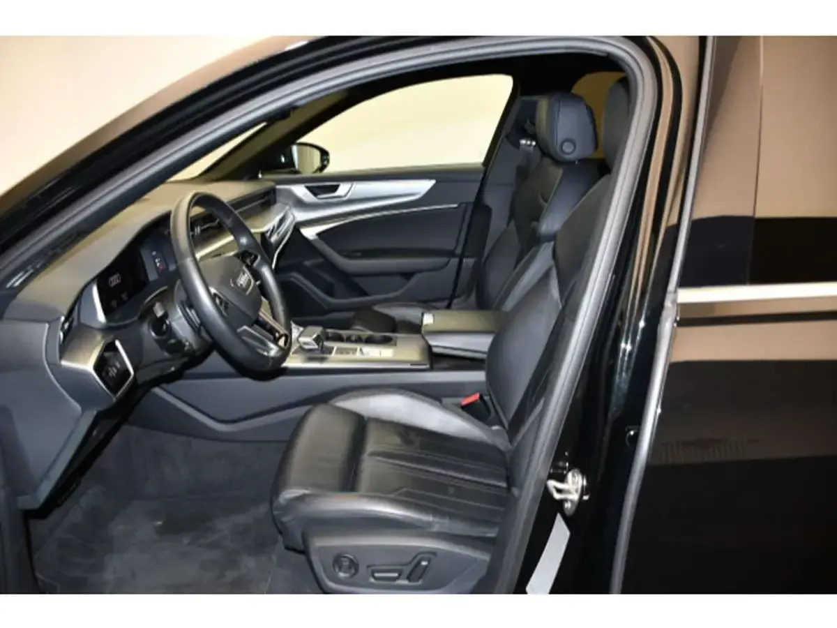 Gebraucht Audi A6 Sport 204 PS (150 kW) 2023 Mythosschwarz metallic (metallic) Limousine
