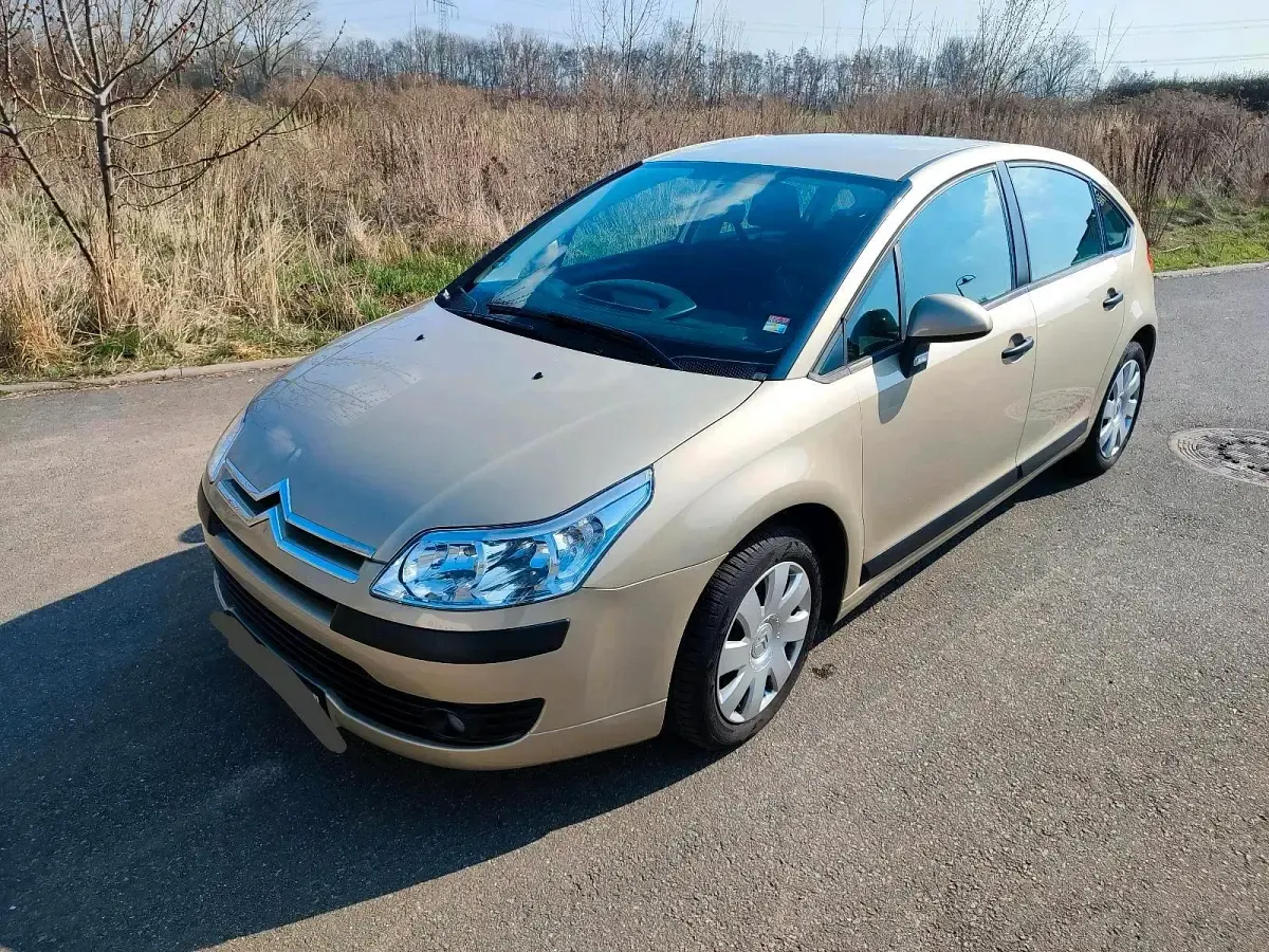 Gebraucht Citroën C4 108 PS (79 kW) 2006 Beige Limousine