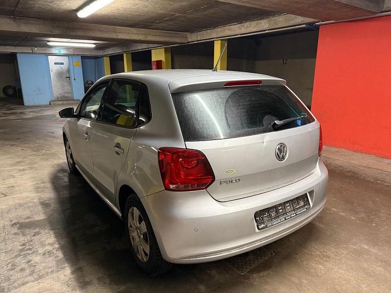 Gebraucht VW Polo Trendline 69 PS (50 kW) 2010 Silber Kleinwagen