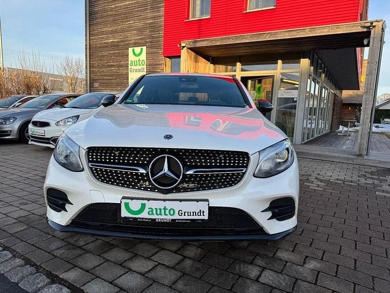 Gebraucht Mercedes GLC250 AMG line 204 PS (150 kW) 2019 Weiß Coupé