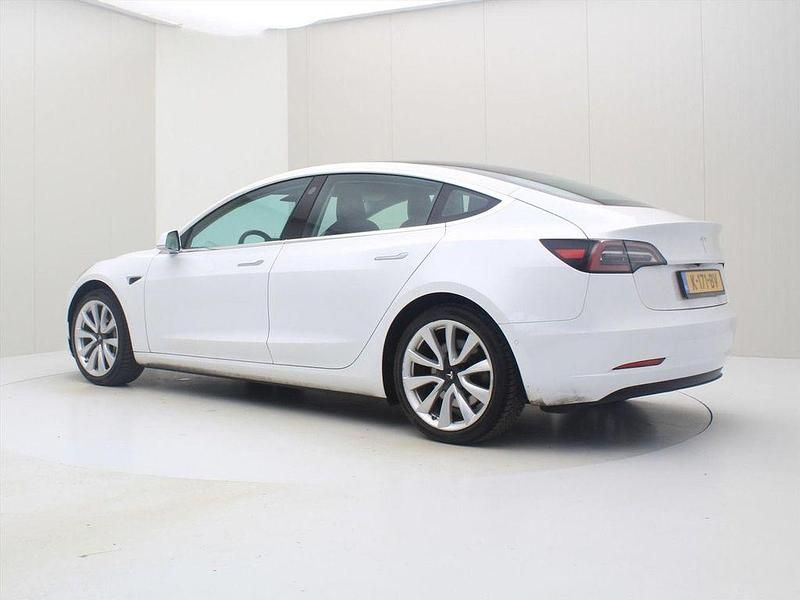 Gebraucht Tesla Model 3 Standard Range 225 kW (306 PS) 2020 Weiß Limousine