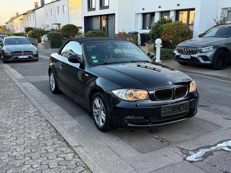 Schwarz Gebraucht 2010 BMW 118 Cabriolet Advantage Cabrio | 6.950 € (Fairer Preis) - Bild 1/4