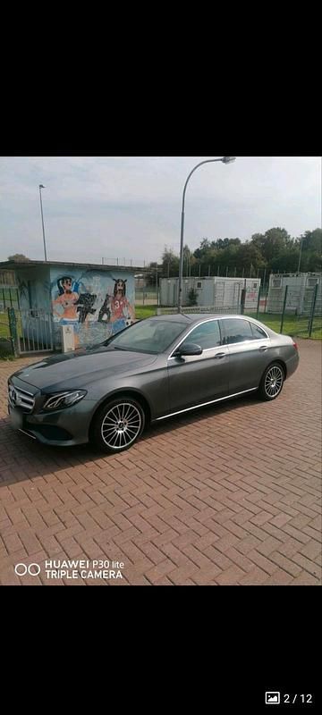 Gebraucht Mercedes E200 189 PS (139 kW) 2016 Grau Limousine