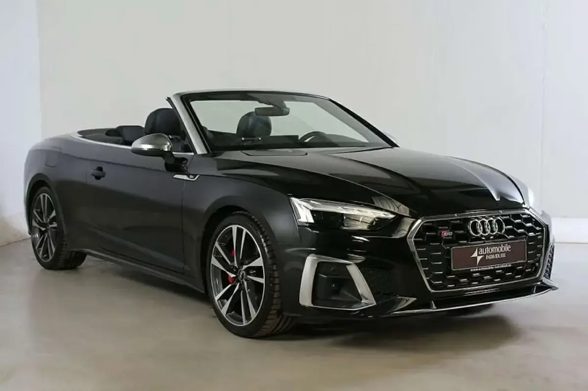 Gebraucht Audi S5 Cabriolet Sport 354 PS (260 kW) 2024 Mythos black (metallic) Cabrio