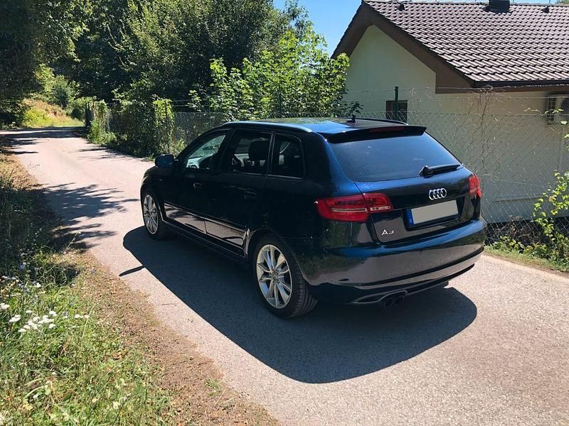 Gebraucht Audi A3 S-Line 160 PS (117 kW) 2011 Blau Kleinwagen