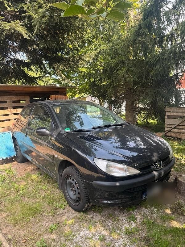 Schwarz Gebraucht 2001 Peugeot 206 | 800 € (Guter Preis) - Bild 1/4