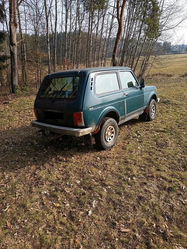 Gebraucht Lada niva 81 PS (59 kW) 2006 Grün SUV