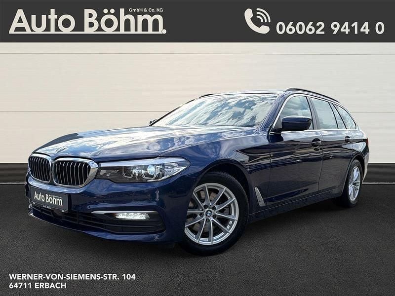 Mediterranblau metallic (metallic) Gebraucht 2018 BMW 520 Performance Kombi | 19.830 € (Guter Preis) - Bild 1/4