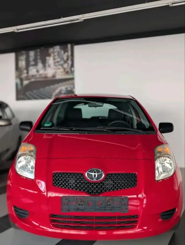 Gebraucht Toyota Yaris 70 PS (51 kW) 2007 Rot Kleinwagen