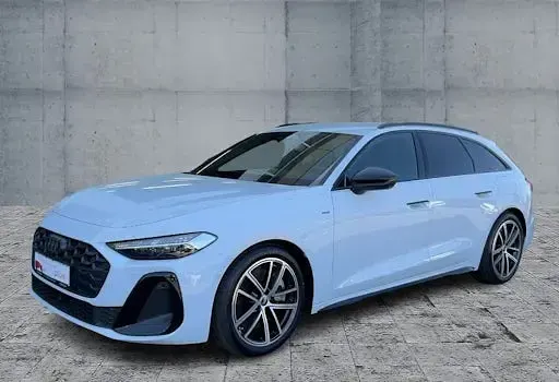 Gebraucht Audi A5 Ambiente 299 PS (219 kW) 2025 Weiß Kombi