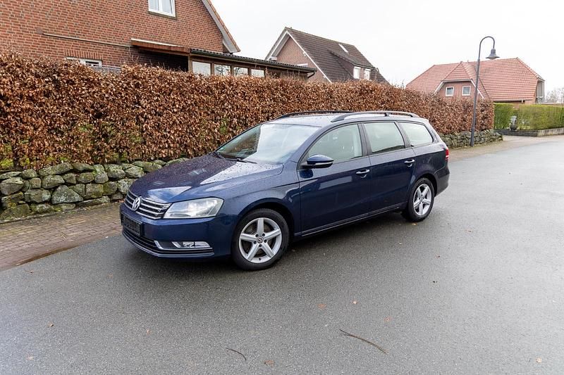 Second-hand VW Passat 140 CP (102 kW) 2014 Albastru Break