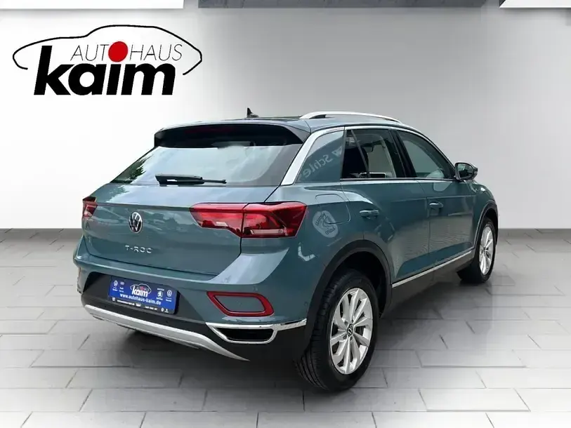 Gebraucht VW T-Roc Style 150 PS (110 kW) 2023 Petroleum blue metallic (metallic) SUV