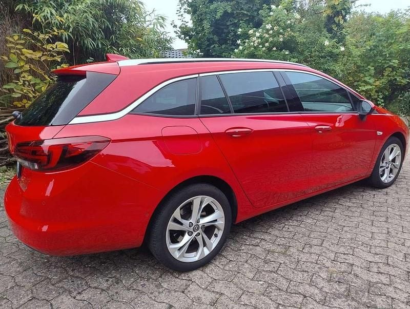 Rot Gebraucht 2017 Opel Astra Kombi | 5.850 € (Guter Preis) - Bild 1/4