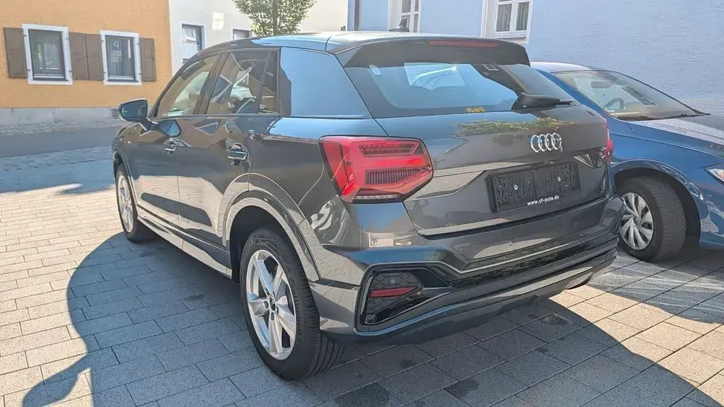 Gebraucht Audi Q2 S-Line 150 PS (110 kW) 2026 Daytonagrau metallic SUV