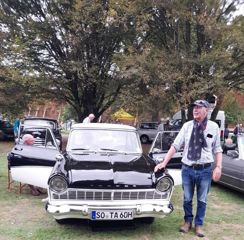 Weiß Gebraucht 1960 Ford Taunus Limousine | 14.950 € - Bild 1/4