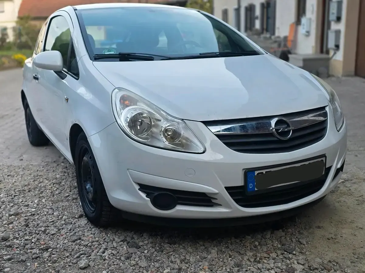 Gebraucht Opel Corsa 60 PS (44 kW) 2009 Weiß Kleinwagen