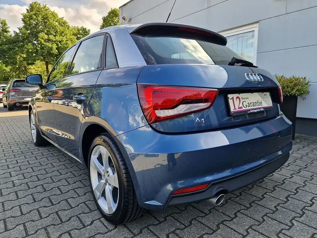 Gebraucht Audi A1 Sportback Sport 116 PS (85 kW) 2015 Blau Kleinwagen