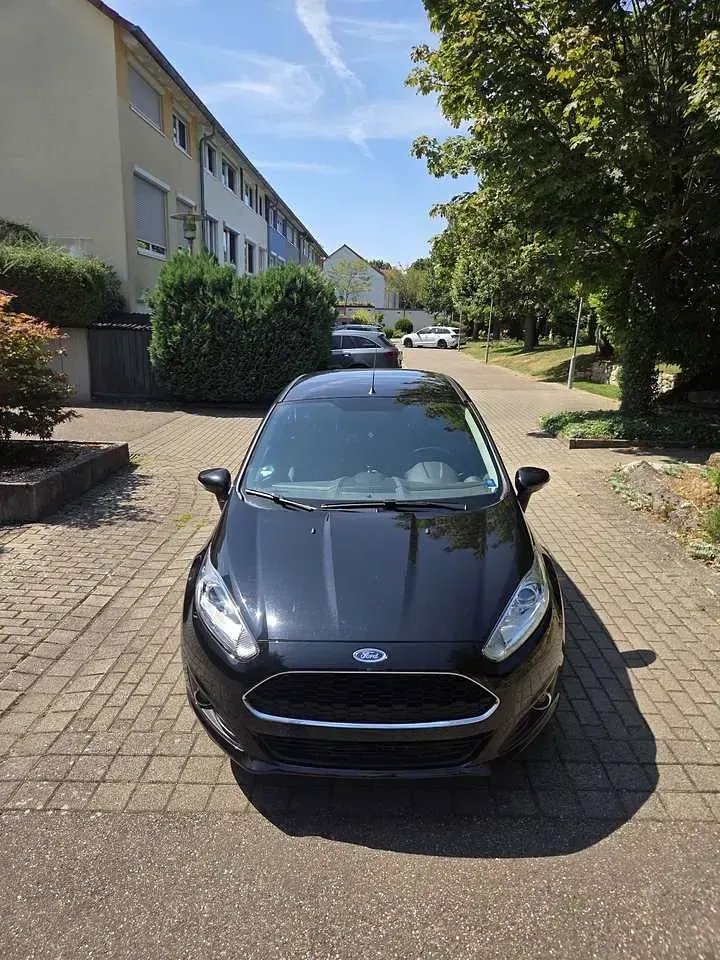 Gebraucht Ford Fiesta SYNC Edition 80 PS (58 kW) 2016 Kleinwagen