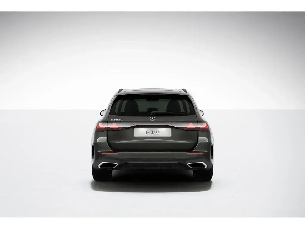 Gebraucht Mercedes E300 AMG 204 PS (150 kW) 2024 Metalliclack graphitgrau Kombi