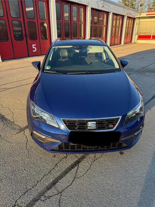 Blau Gebraucht 2018 Seat Leon FR Kombi | 16.299 € (Fairer Preis) - Bild 1/4