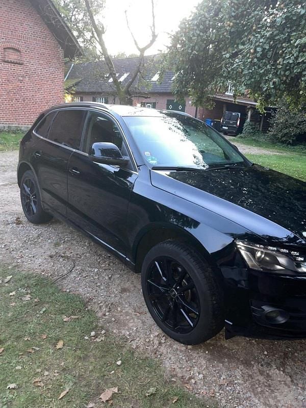 Schwarz Gebraucht 2008 Audi Q5 SUV | 10.750 € (Fairer Preis) - Bild 1/4