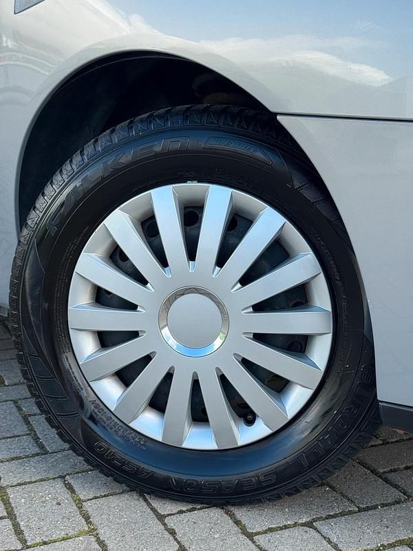 Gebraucht Renault Espace 136 PS (100 kW) 2006 Silber Van / Kleinbus