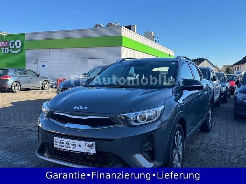 Gebraucht Kia Stonic Vision 84 PS (61 kW) 2022 Grau SUV