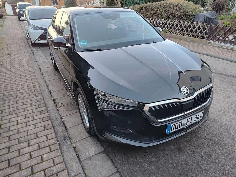 Gebraucht Skoda Scala Drive 150 PS (110 kW) 2019 Schwarz Kleinwagen