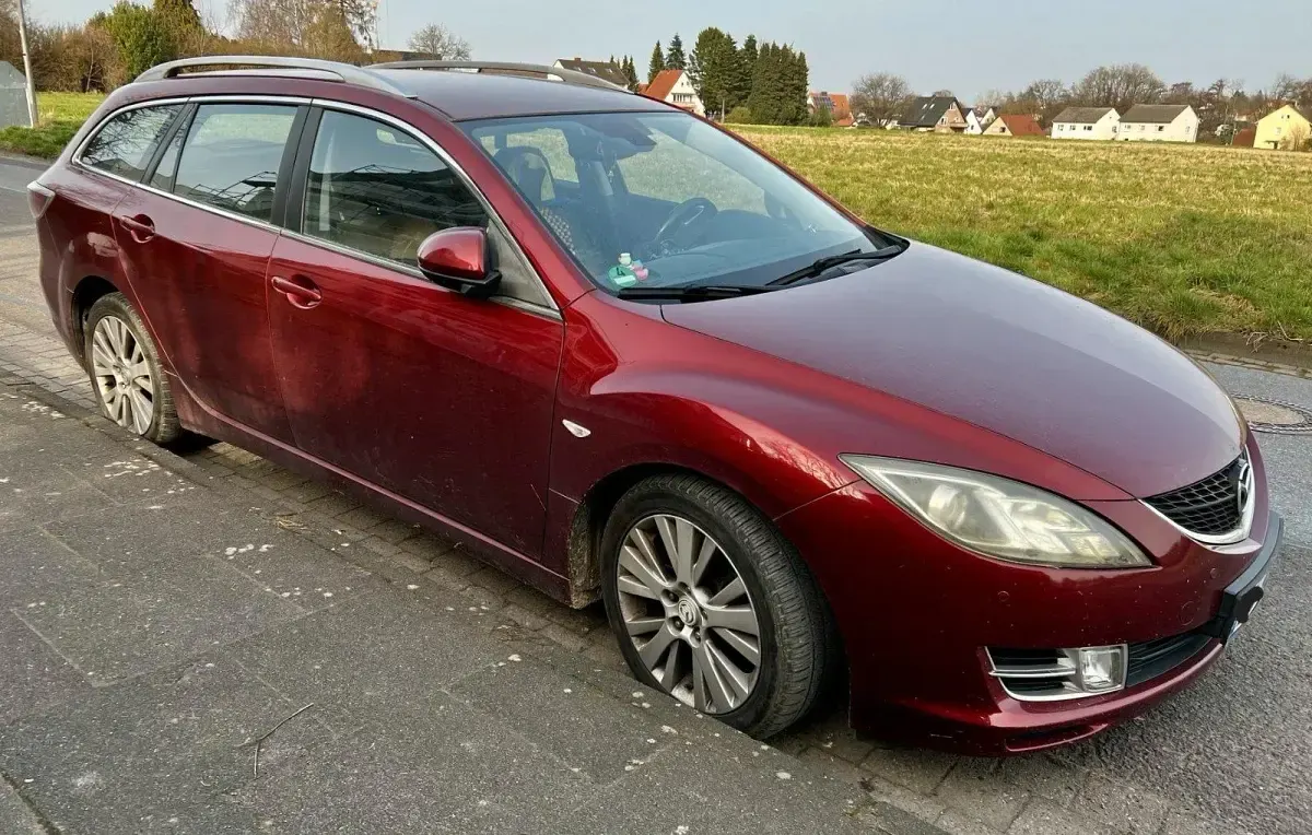 Gebraucht Mazda 6 140 PS (102 kW) 2009 Rot Kombi