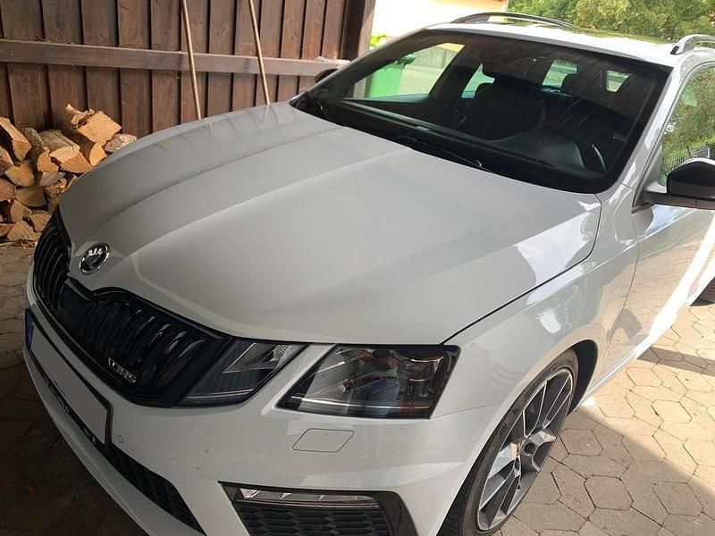 Weiß Gebraucht 2019 Skoda Octavia RS Kombi | 15.000 € (Superpreis) - Bild 1/4
