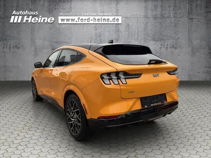 Gebraucht Ford Mustang Mach-E GT 358 kW (487 PS) 2022 Cyber orange metallic / dach i SUV