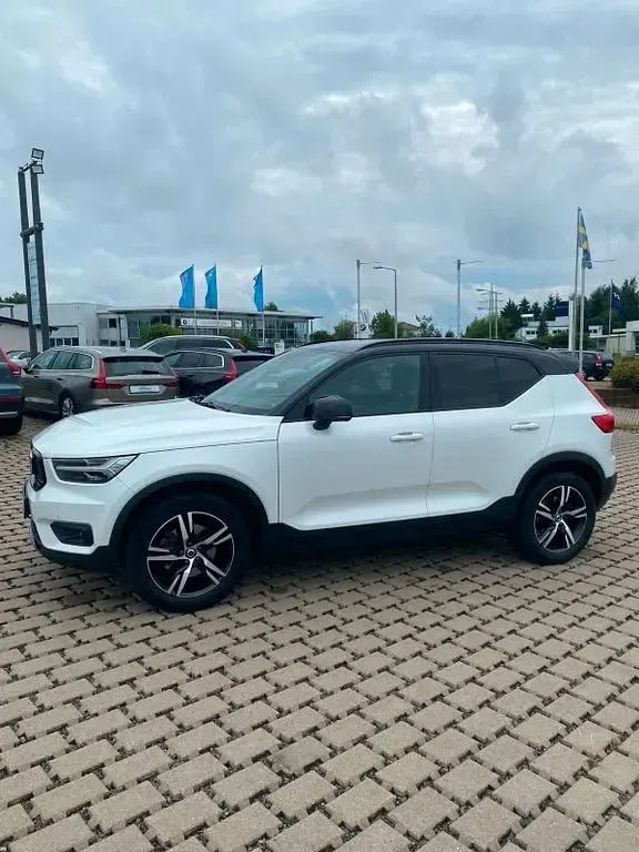 Gebraucht Volvo XC40 R-Design 190 PS (139 kW) 2019 Weiß SUV